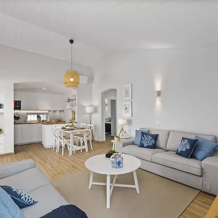 Lela By ヴィラ アルブフェイラ